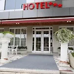 Aulona Hotel