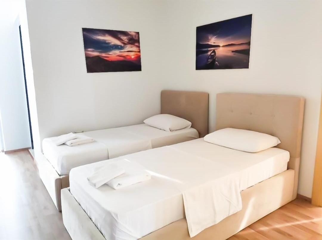 Aulona Hotel 3*